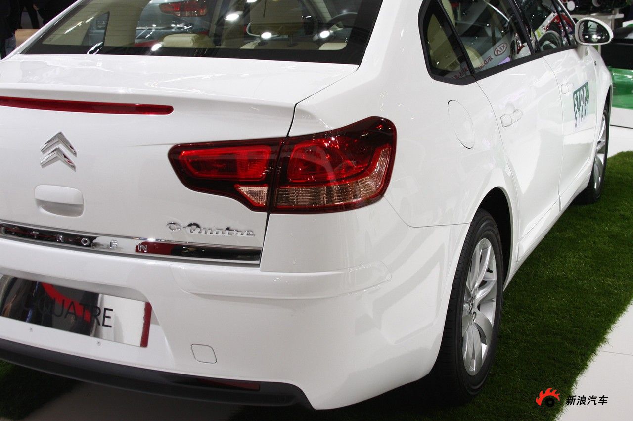 东风雪铁龙世嘉三厢_世嘉三厢图片_汽车图库