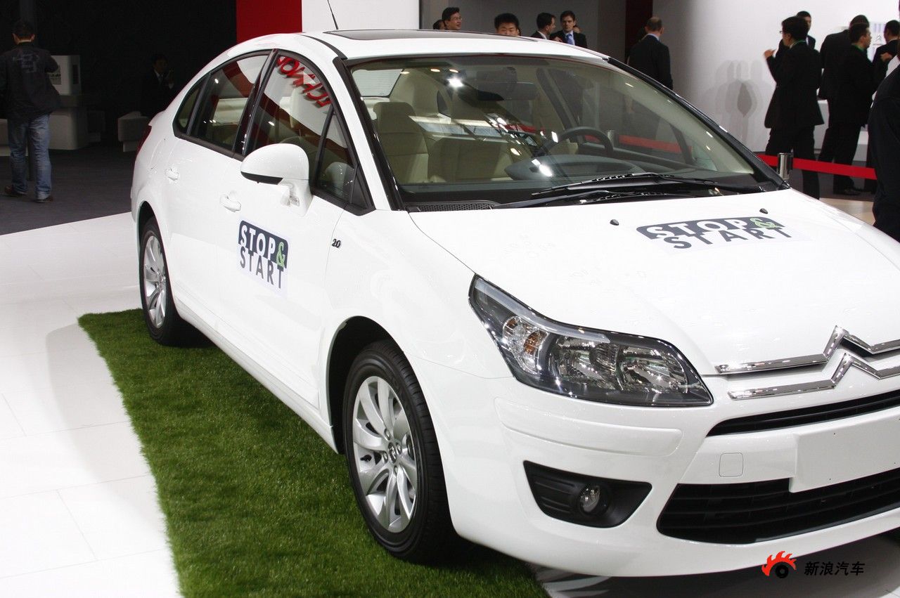 东风雪铁龙世嘉三厢_世嘉三厢图片_汽车图库