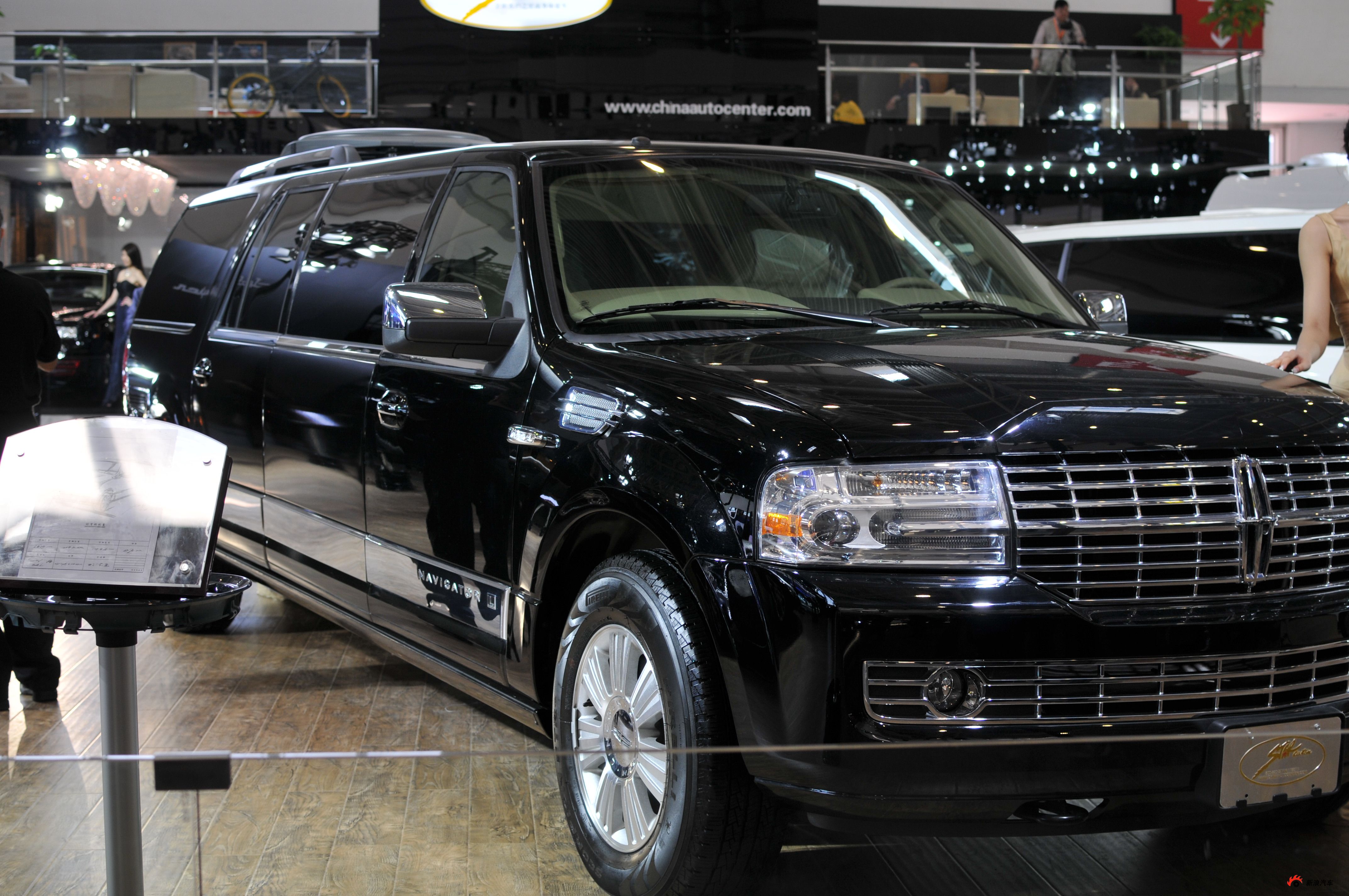 加长版林肯领航员_加长林肯领航员图片