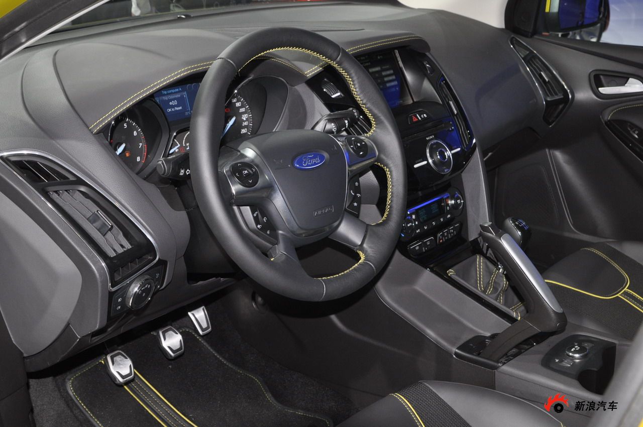 福特新福克斯两厢_新福克斯两厢图片_汽车图