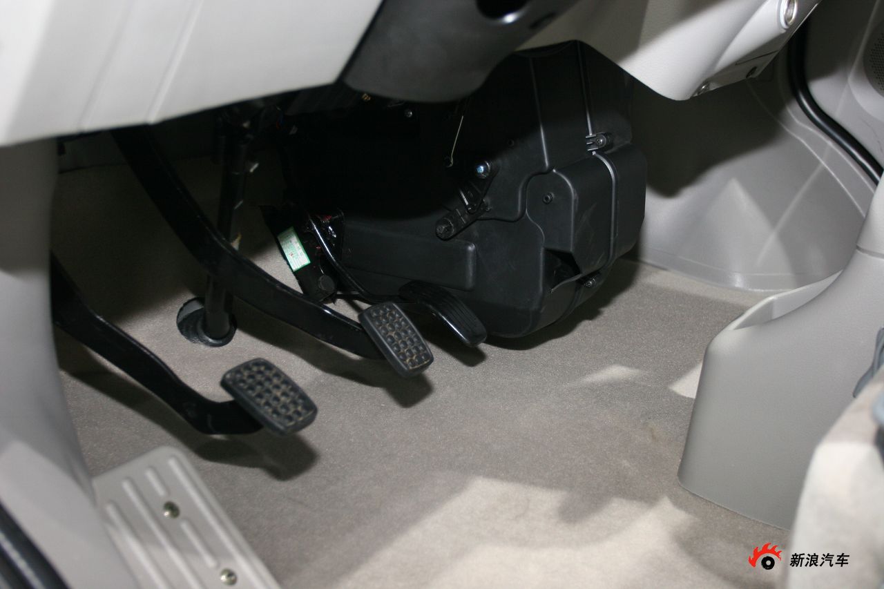 2011款五菱荣光 1.2L豪华型