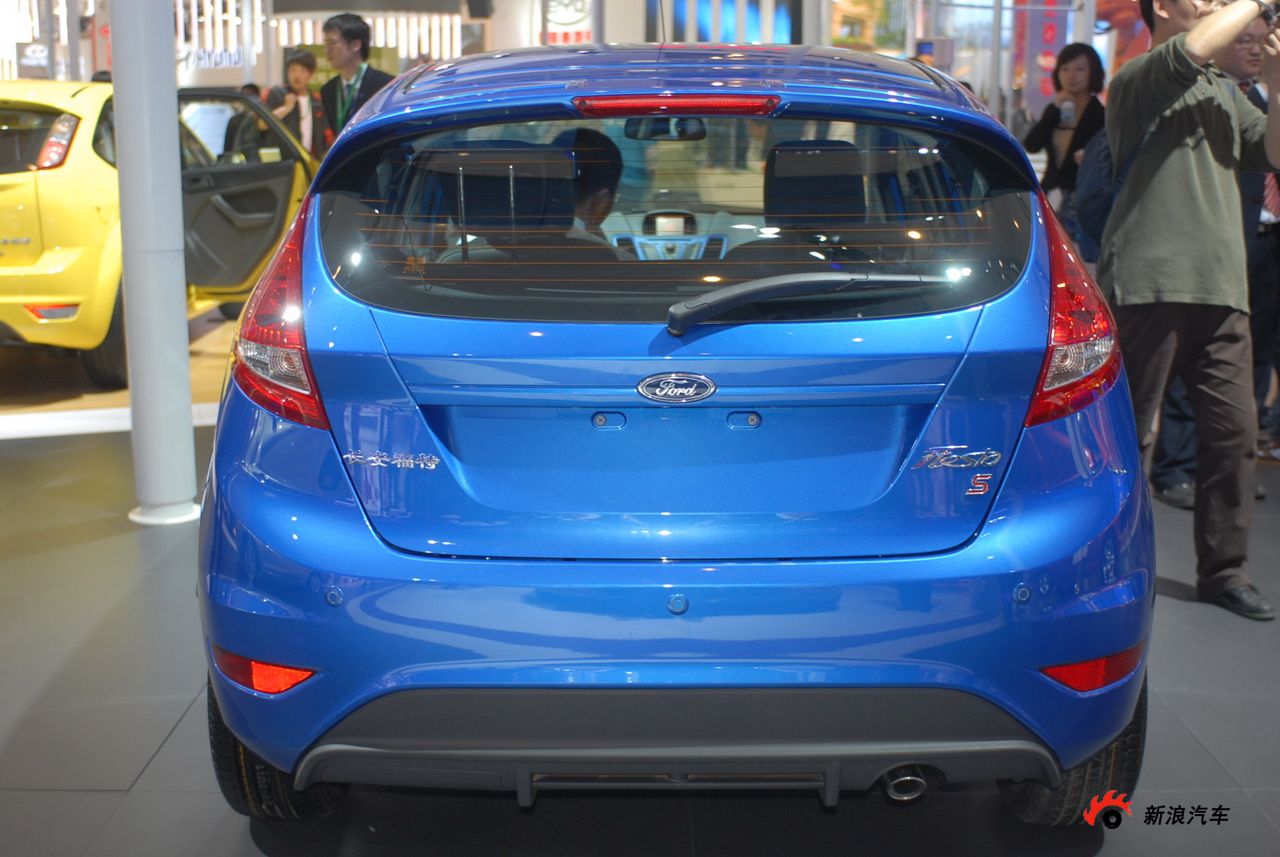 福特新嘉年华两厢