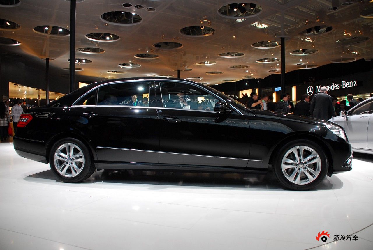 国产奔驰e300l_国产奔驰e级图片