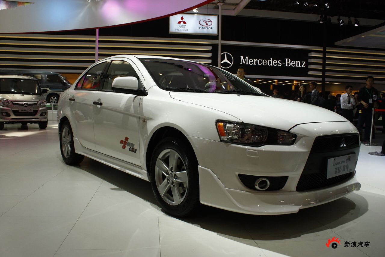 东南三菱蓝瑟翼神_蓝瑟翼神图片_汽车图库