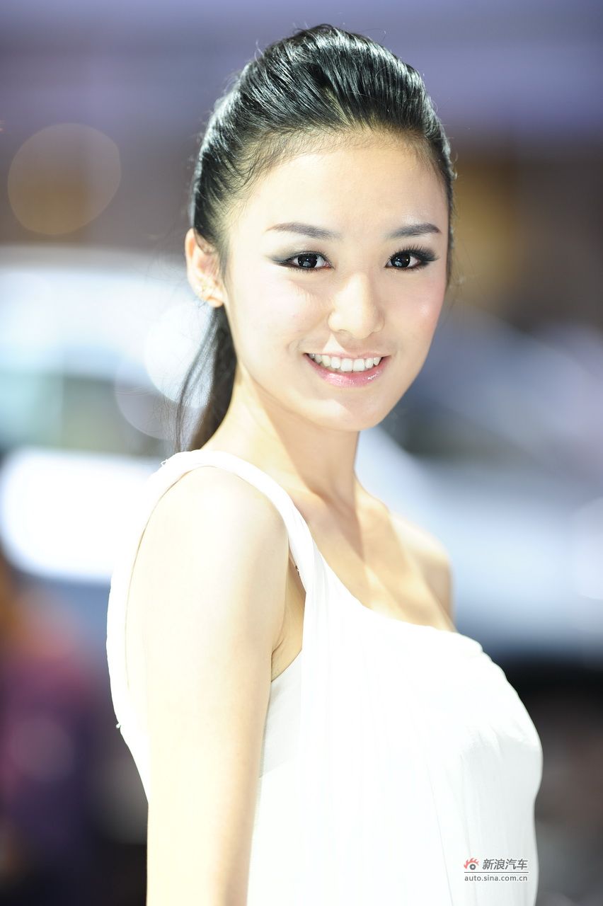 2010成都车展模特靓照_车模总汇图片_汽车图库_新
