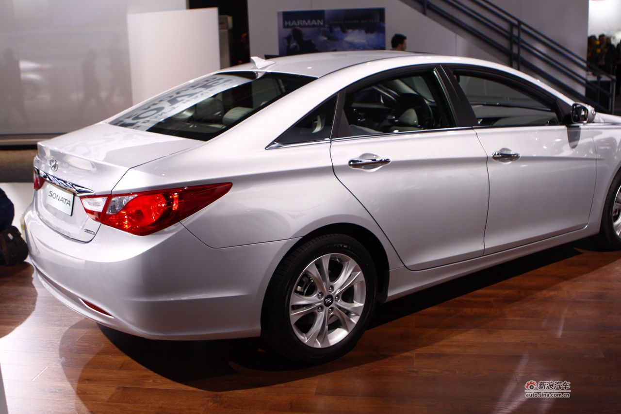 现代新一代伊兰特_现代伊兰特图片