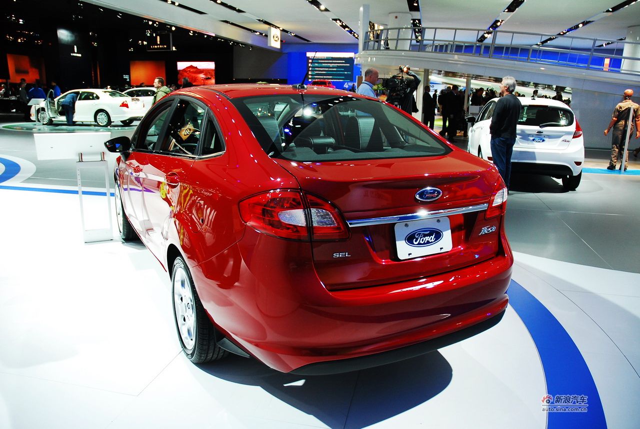 2011款福特嘉年华三厢_福特嘉年华三厢图片_