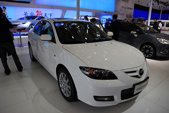 马自达3经典款降1.7万 另送5000元装饰