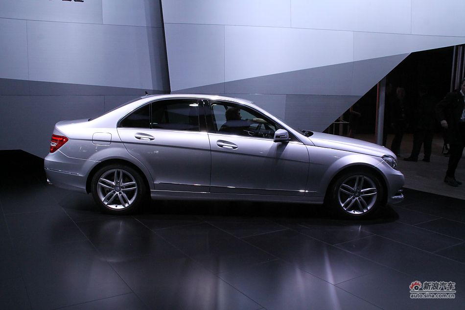奔驰c300_奔驰c级图片