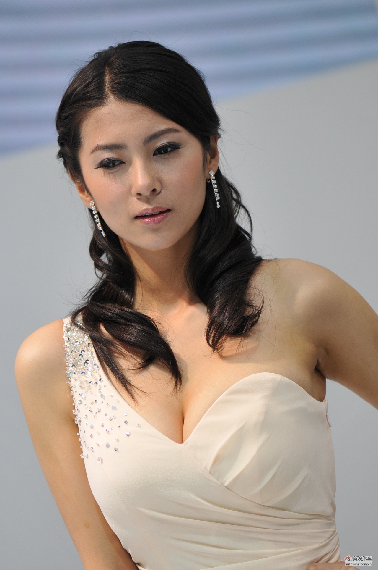 audi a8 6.3 w12 rate