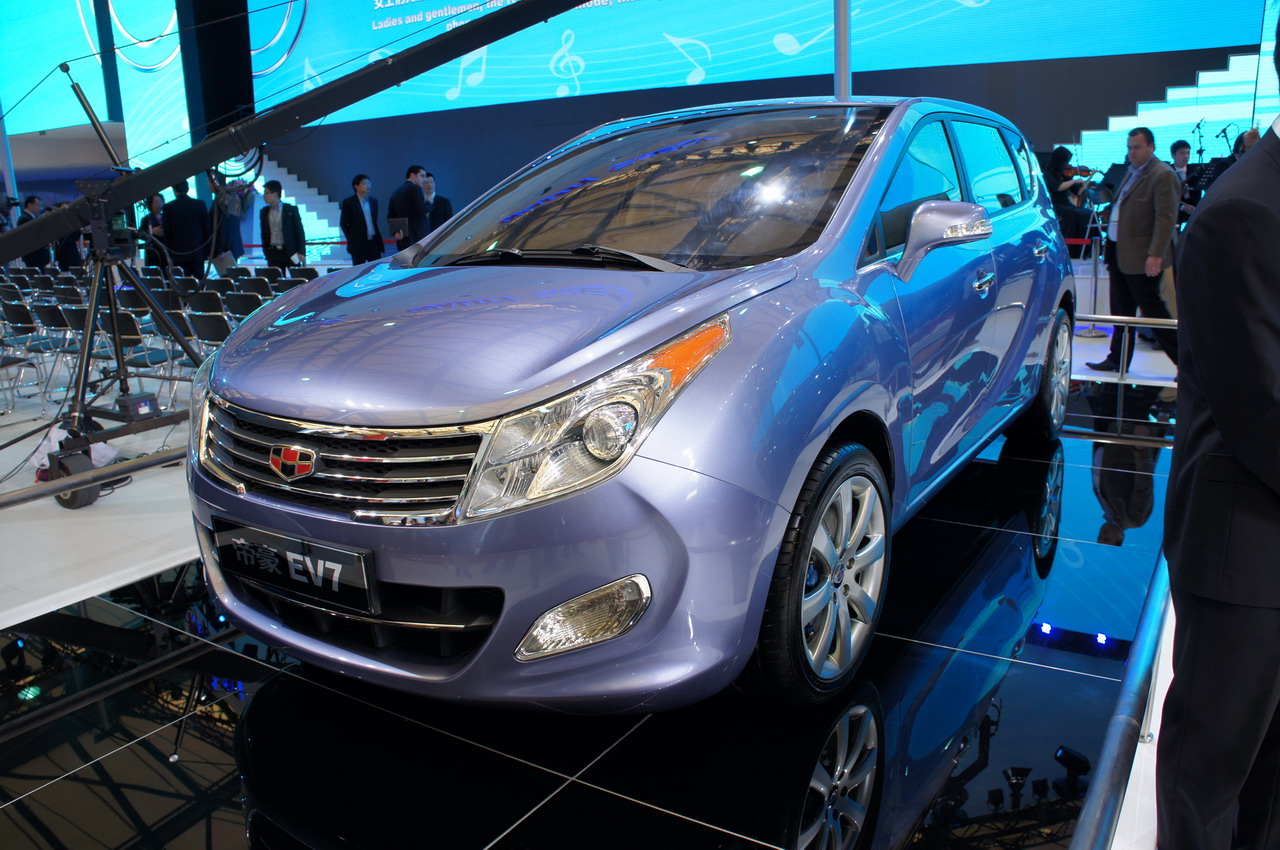 【吉利ev7 实拍 】吉利ev7综合图 -手机新浪汽车