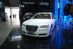 新浪汽车图解克莱斯勒300C