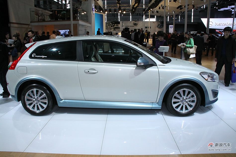 沃尔沃C30电动车_沃尔沃C30车展图图片5218