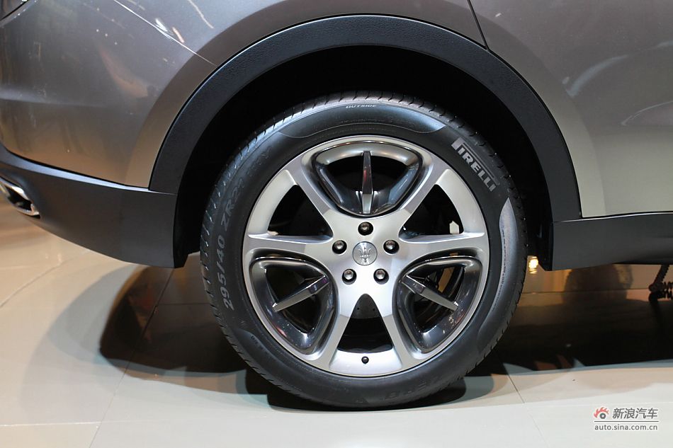 玛莎拉蒂SUV Kubang_玛莎拉蒂SUV Kubang车