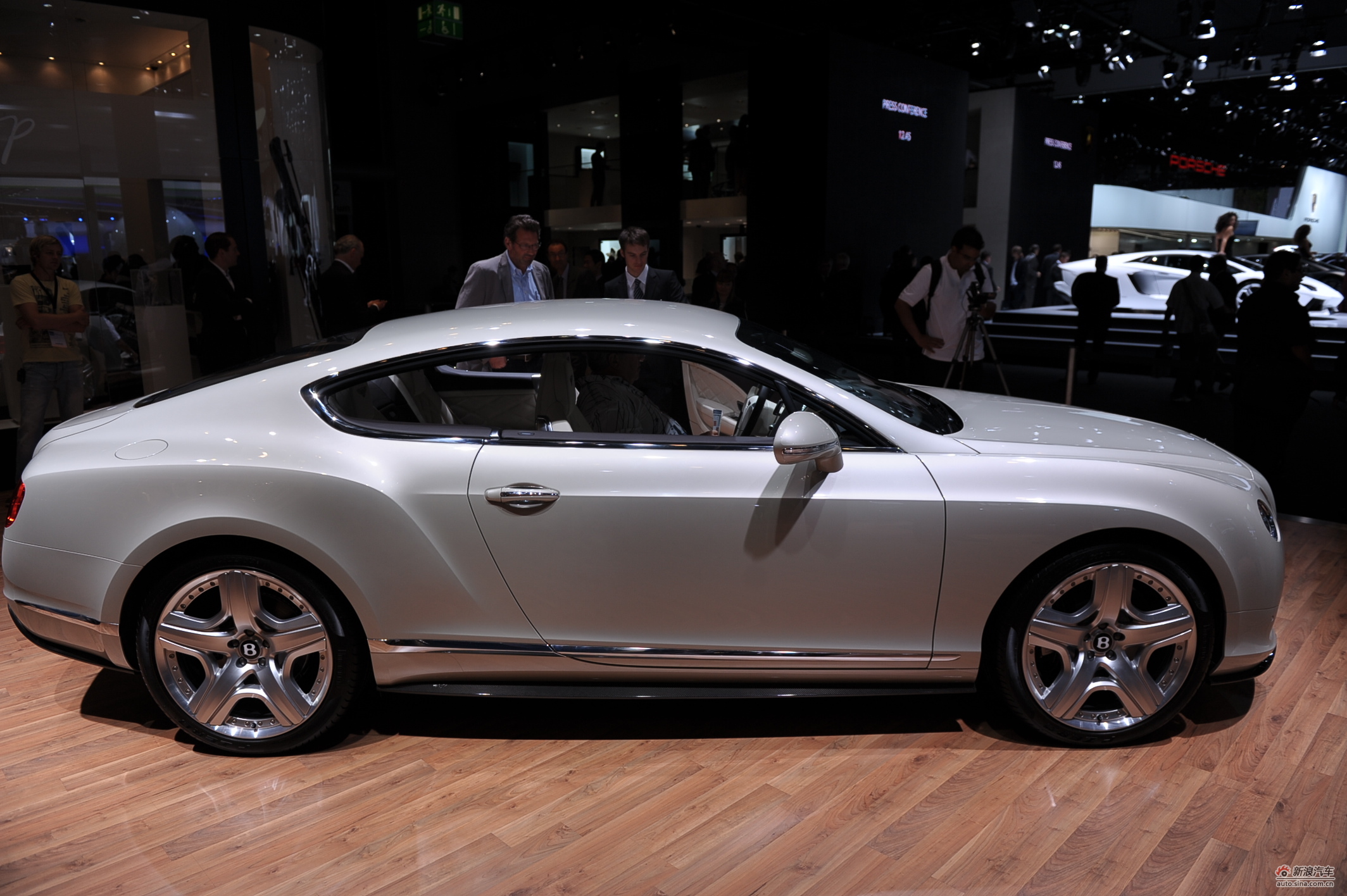 宾利欧陆gt_欧陆车展图图片8606164
