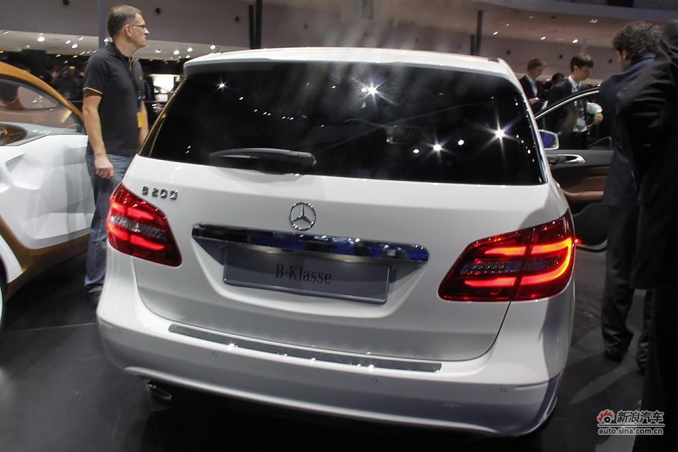 全新奔驰b200_奔驰b级车展图图片8613180_汽