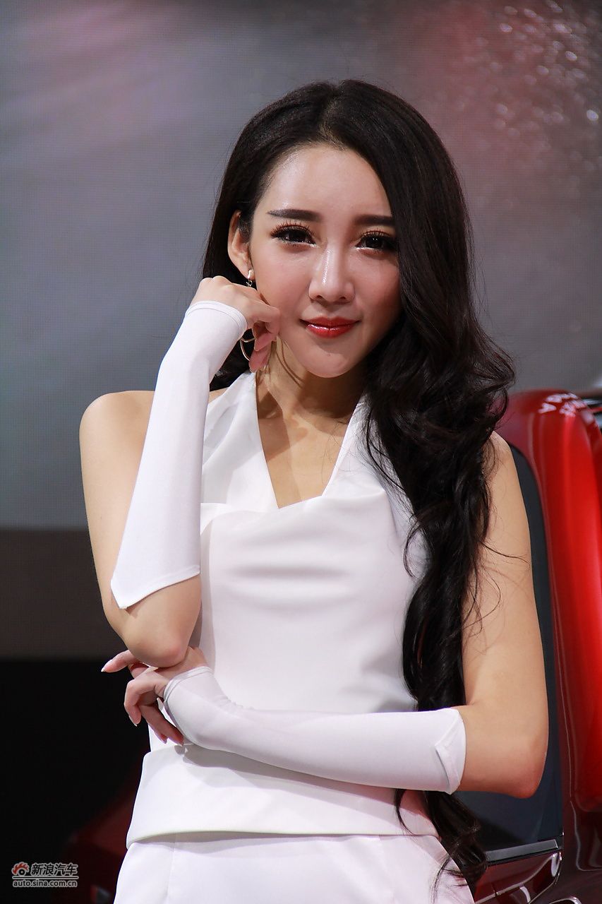 现代展台7号模特_现代图片_汽车图库