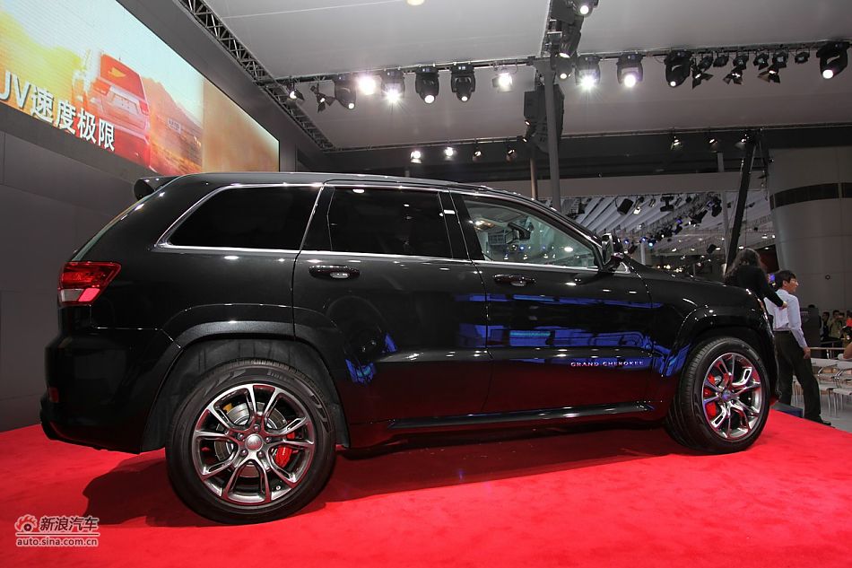JEEP大切诺基SRT8_大切诺基车展图图片104