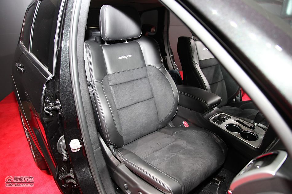 JEEP大切诺基SRT8_大切诺基图片10485835