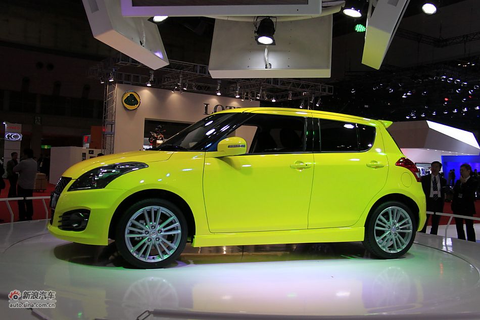 铃木雨燕sport_雨燕图片