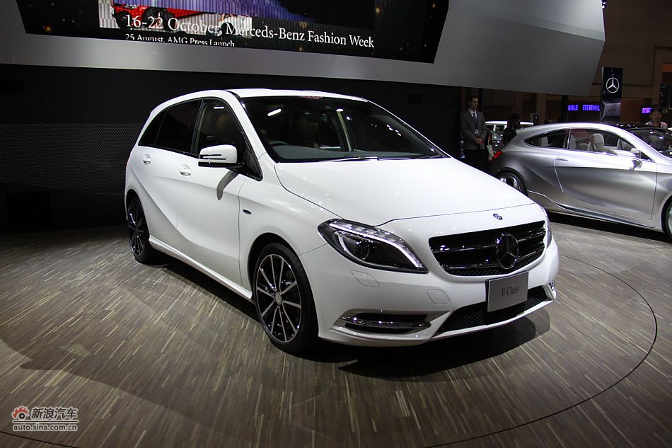 梅赛德斯-奔驰b180_奔驰b级车展图图片10877