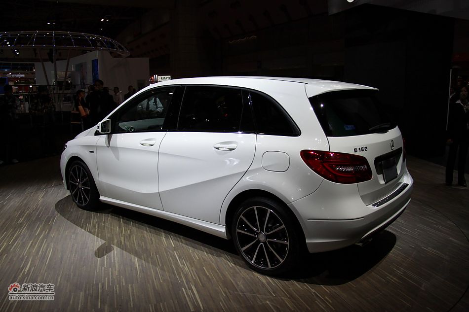 梅赛德斯-奔驰B180_奔驰B级车展图图片1087