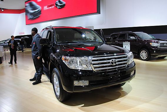 改款兰德酷路泽换装发动机