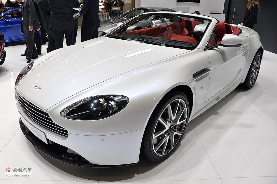 阿斯顿马丁v8 vantage_阿斯顿马丁v8 vantage图