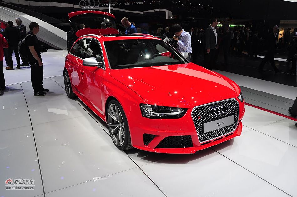 奥迪rs4旅行版_奥迪a4车展图图片13528083_汽车图库_新浪汽车_新浪网