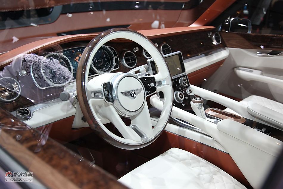 宾利EXP 9 F概念车_宾利SUV外观图片13532