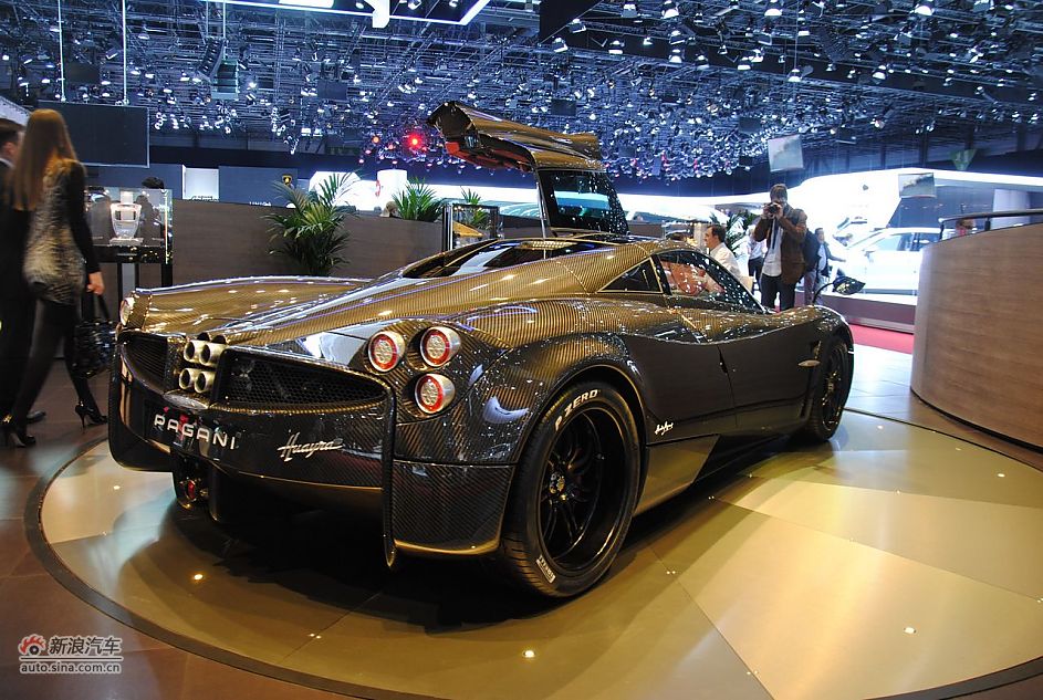 帕加尼huayra碳纤维版_帕加尼huayra图片_汽车