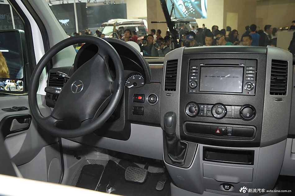 限量版7座白金版奔驰商务车_限量版7座白金版