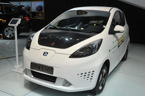 上汽首款纯电动车荣威E50上市 售23.49万