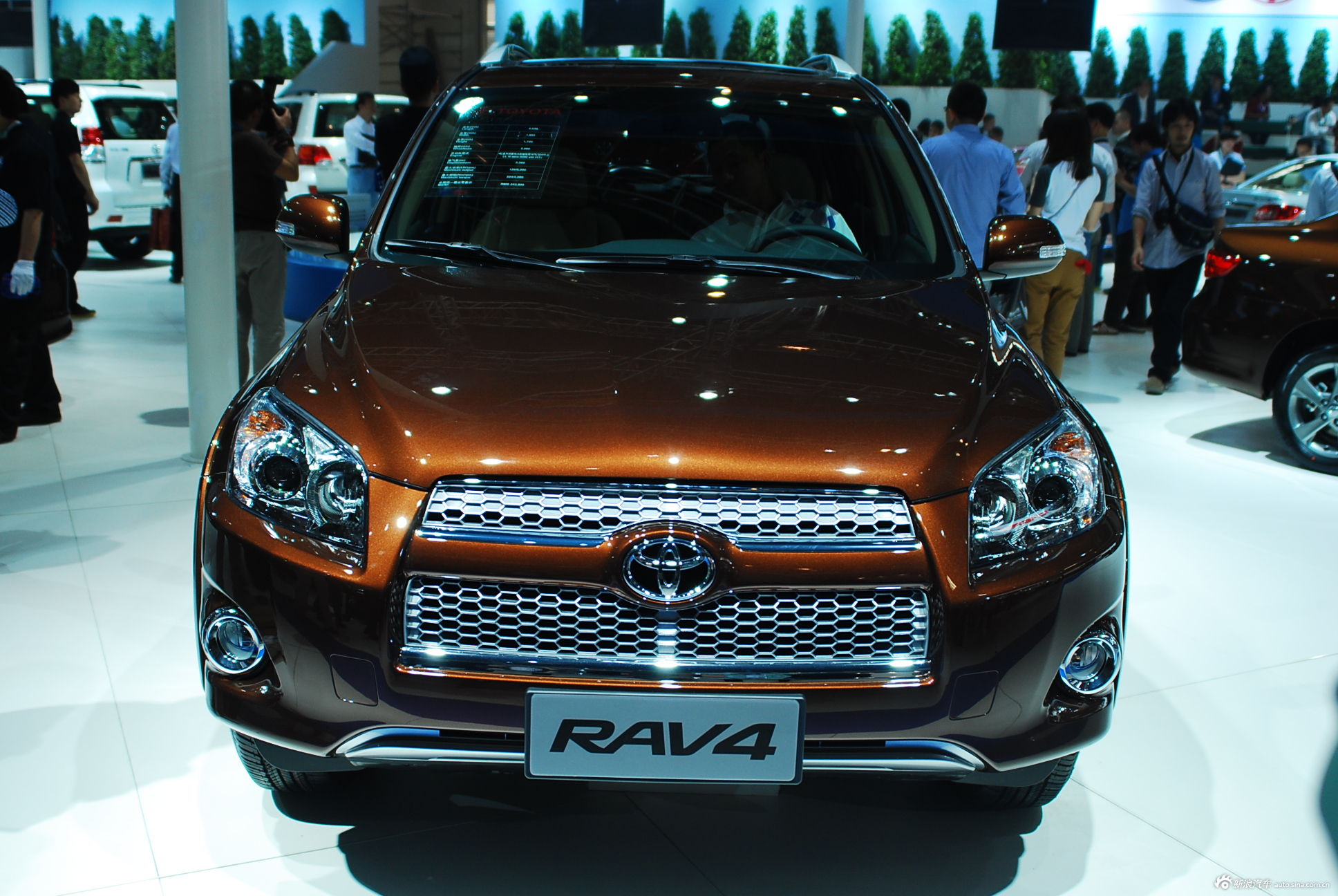 丰田rav4_rav4图片