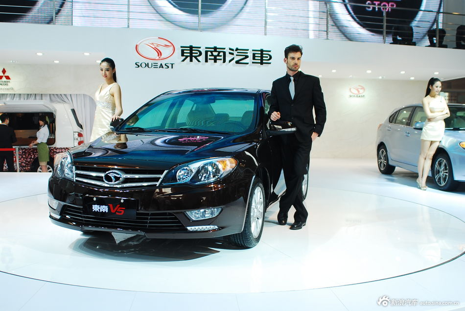 SouEast V5 Lingzhi sedan $12,2000 to $15,000 – WAUTOM 中国汽车