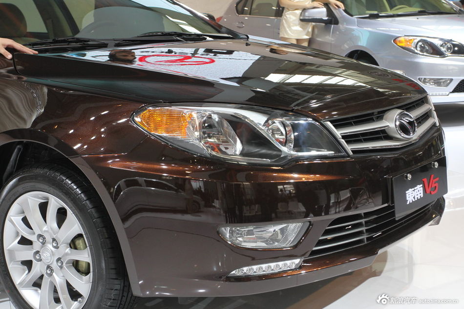 SouEast V5 Lingzhi sedan $12,2000 to $15,000 – WAUTOM 中国汽车