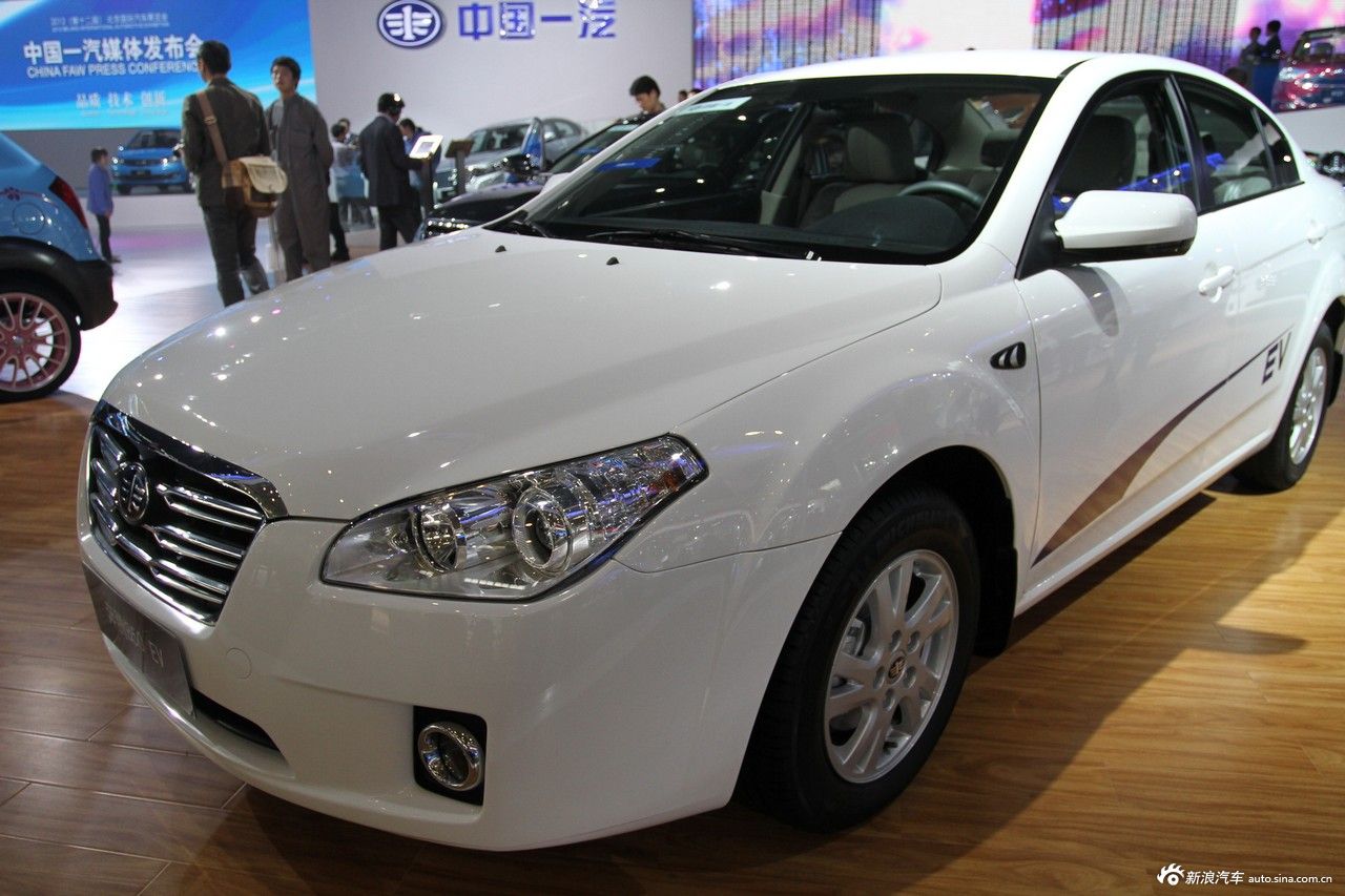 一汽奔腾b50+ev_b50+ev图片