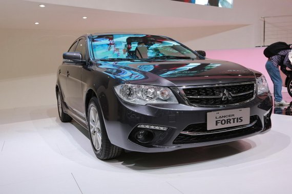 东南汽车三菱风迪思成都车展上市