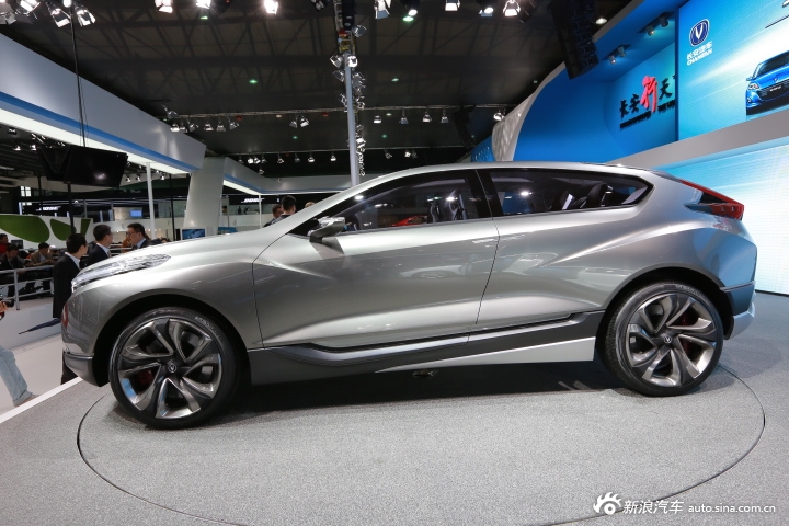 长安cs95_长安cs95图片