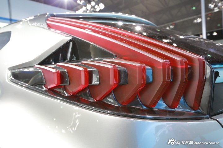 长安cs95_长安cs95图片