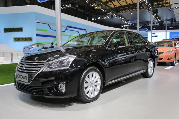 皇冠优惠3.35万元 最低售30.63万元