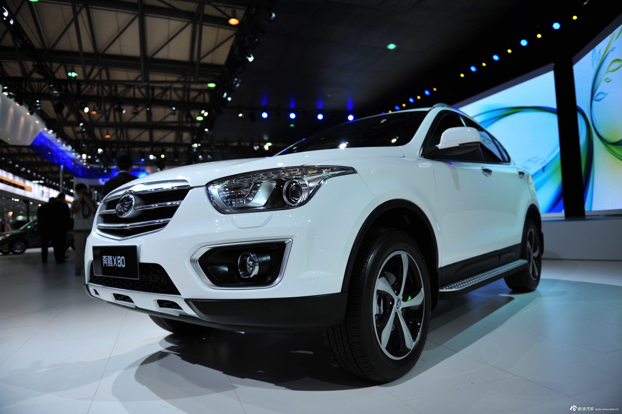 奔腾x80_奔腾x80图片_汽车图库