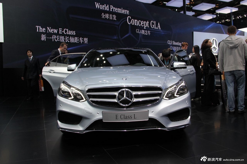 奔驰E级享钜惠 赠保险油卡及售后现金卡