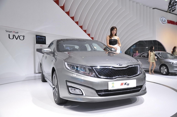 起亚新款K5将于12月5日上市 增2.0T发动机