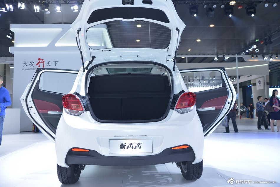 2014款新奔奔_奔奔图片_汽车图库