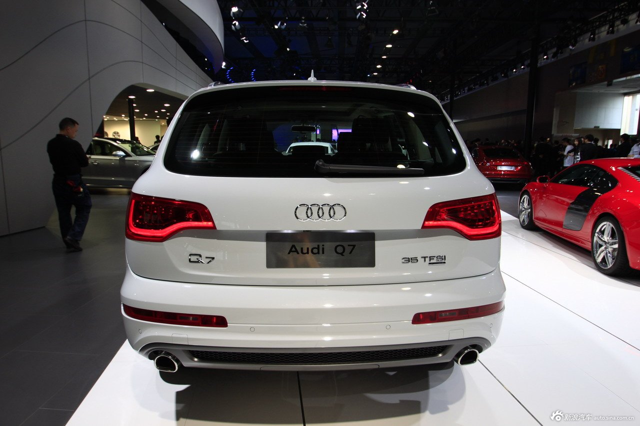 奥迪q7