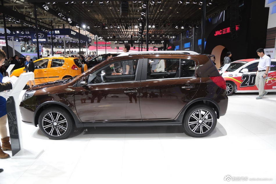 2014款吉利金刚CROSS 1.5L手动精英型_金刚