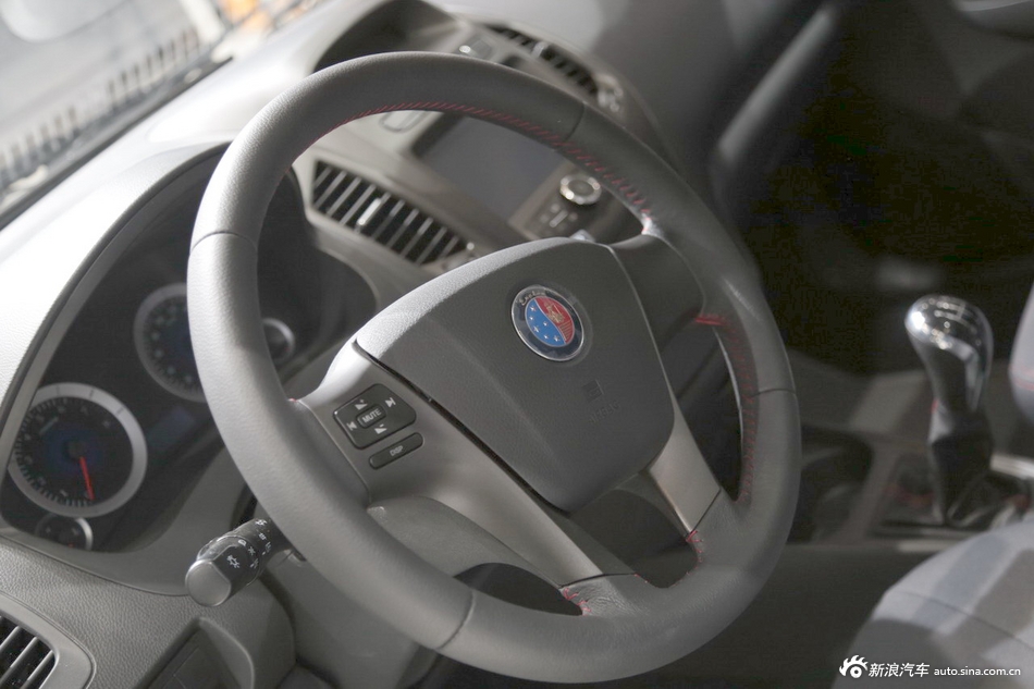 2014款吉利金刚CROSS 1.5L手动精英型_金刚