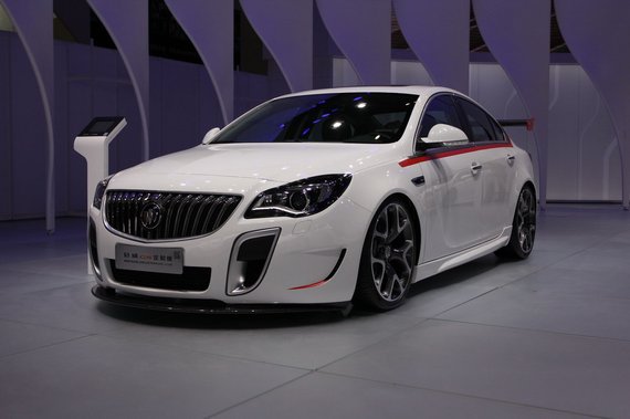 新君威最高优惠2.4万 售16.09万起