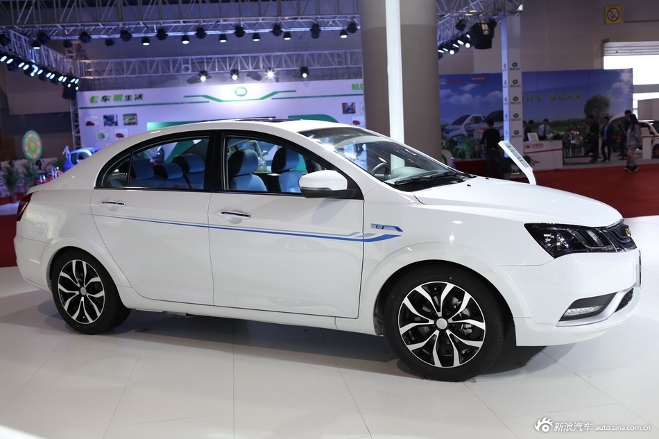 2014年第12届广州国际车展 图为：吉利帝豪EV7-EV